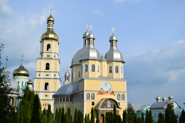 Свято-Вознесенський монастир у Банчені