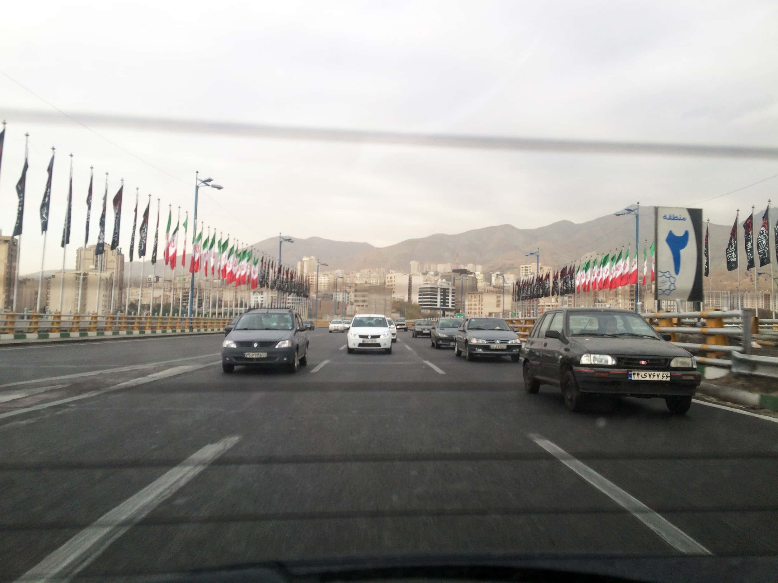 Тегеран. Фото доріг у місті